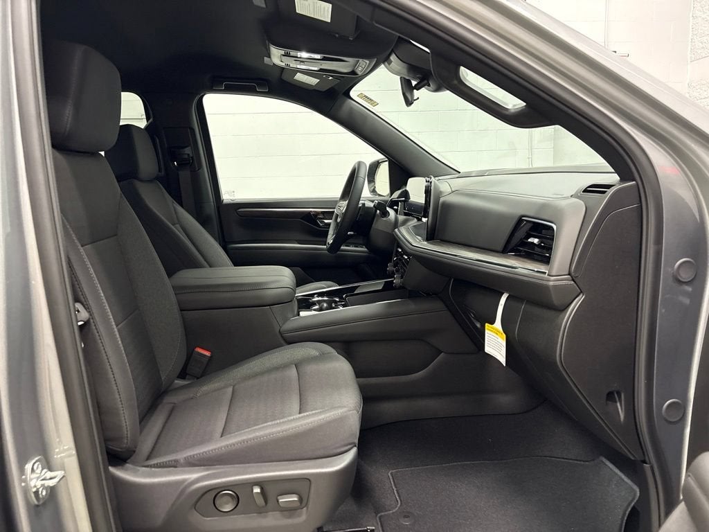 2026 Chevrolet Suburban LS SUV 4WD