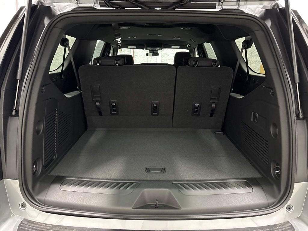 2026 Chevrolet Suburban LS SUV 4WD
