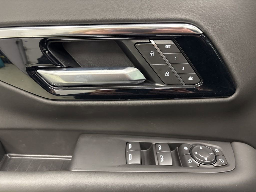 2026 Chevrolet Suburban LT SUV 4WD