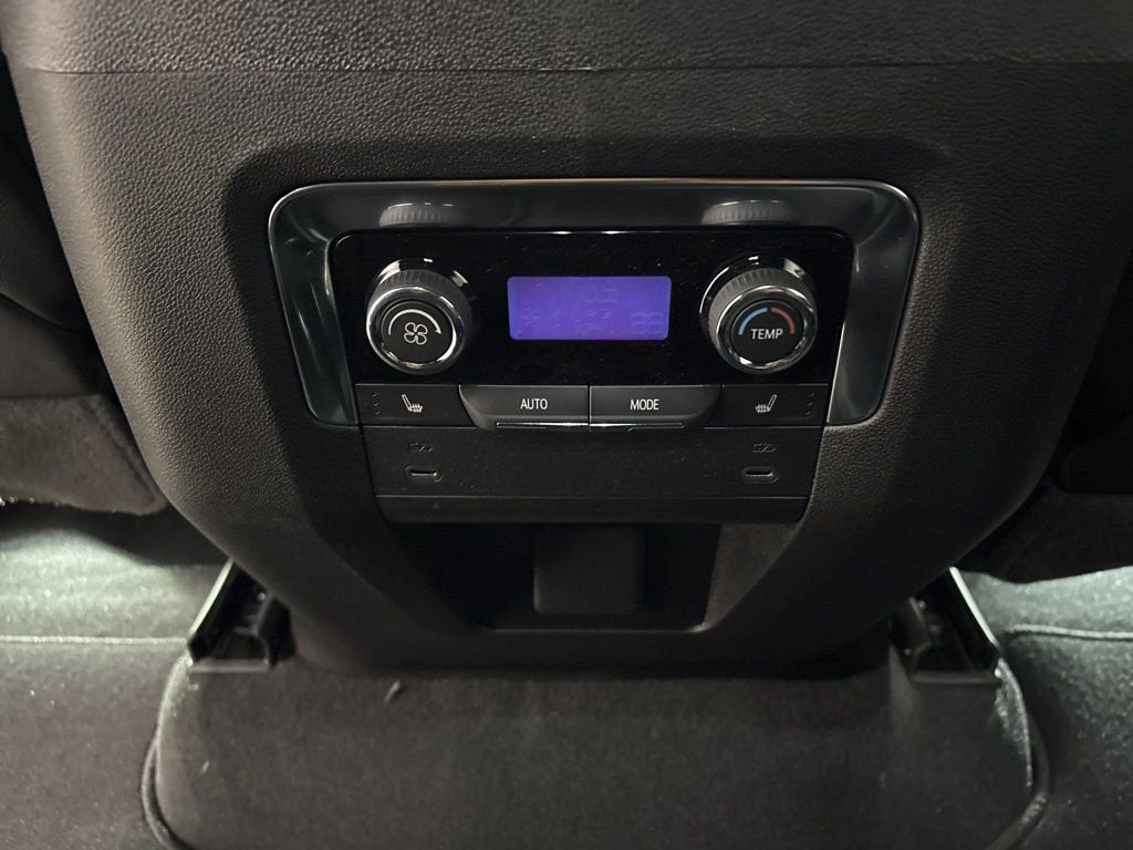 2026 Chevrolet Suburban LT SUV 4WD