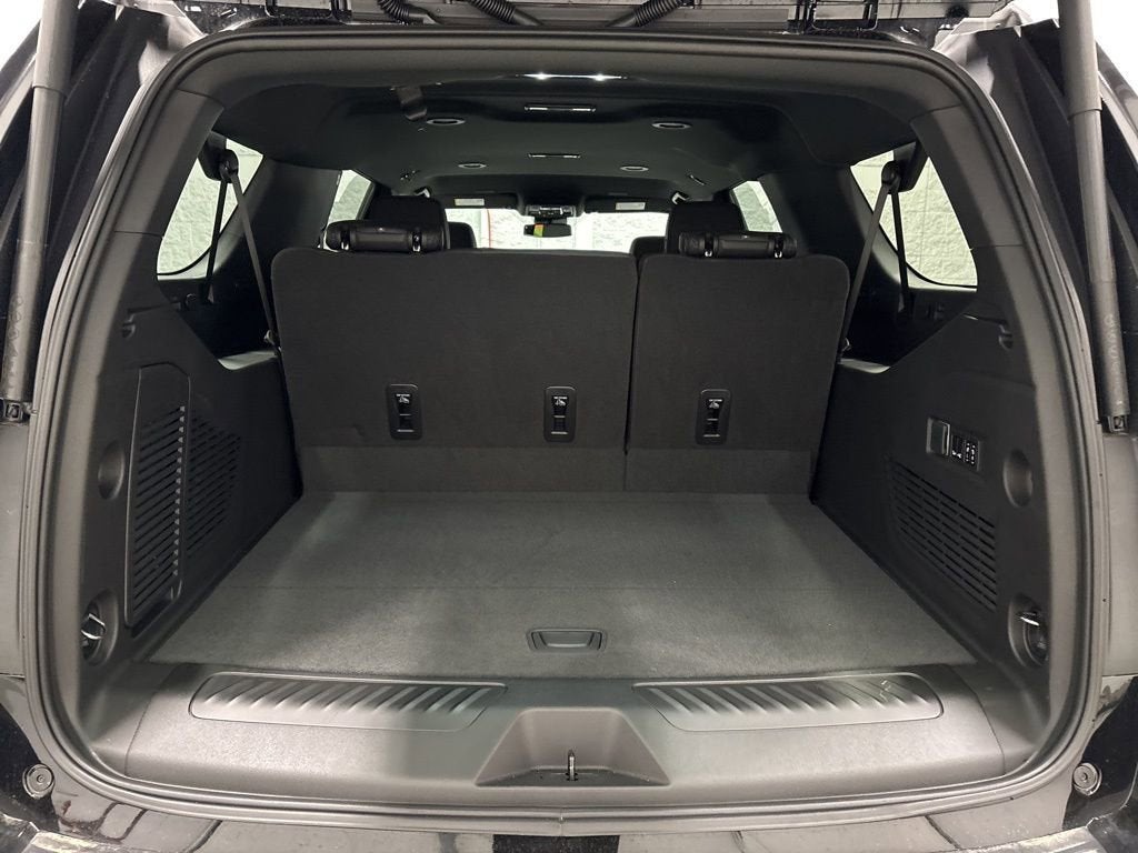 2026 Chevrolet Suburban LT SUV 4WD