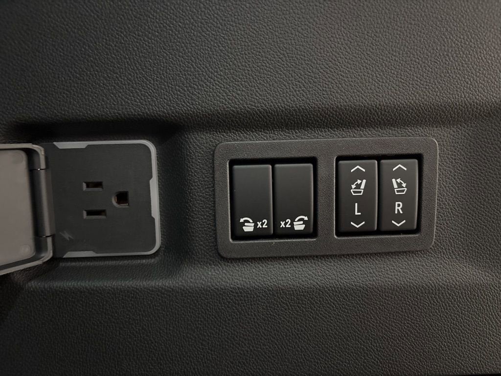 2026 Chevrolet Suburban LT SUV 4WD