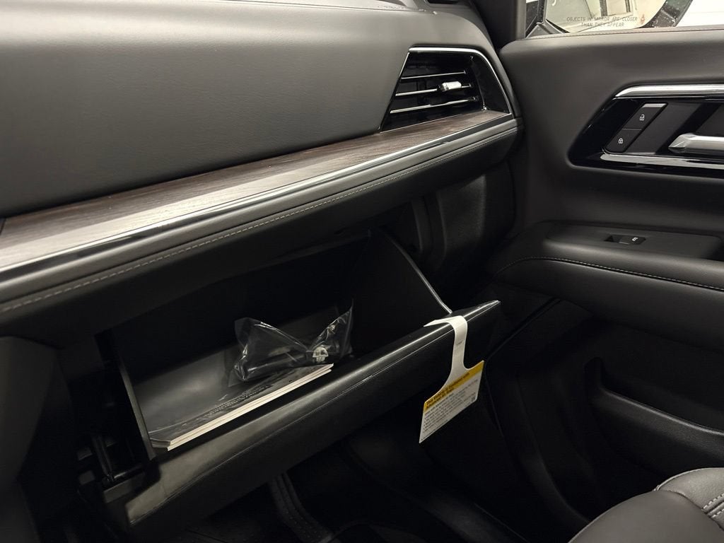 2026 Chevrolet Suburban LT SUV 4WD