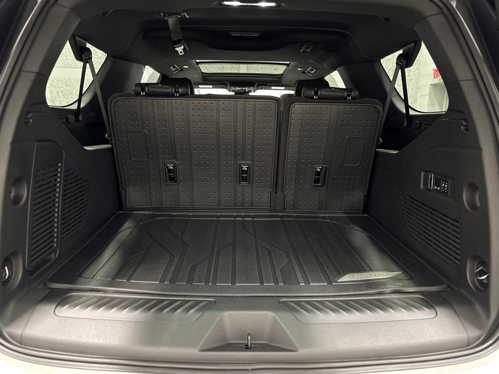 2026 Chevrolet Suburban LT SUV 4WD