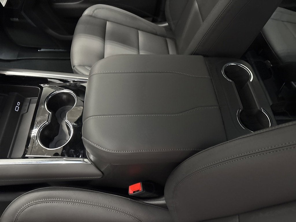 2026 Chevrolet Suburban LT SUV 4WD