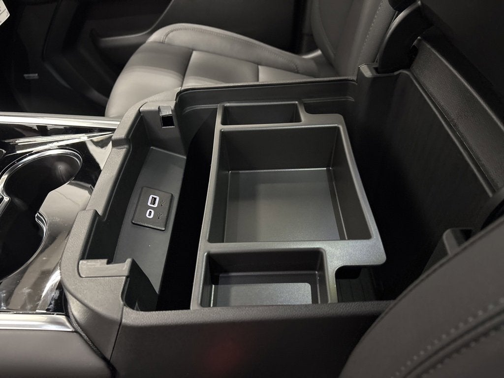 2026 Chevrolet Suburban LT SUV 4WD