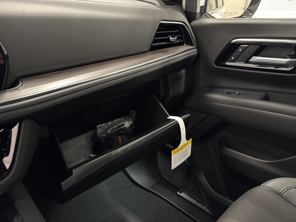 2026 Chevrolet Suburban LT SUV 4WD