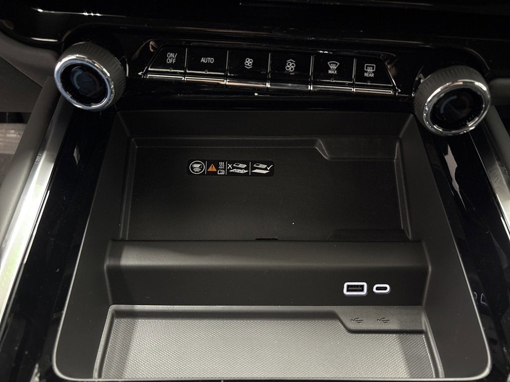 2026 Chevrolet Suburban LT SUV 4WD