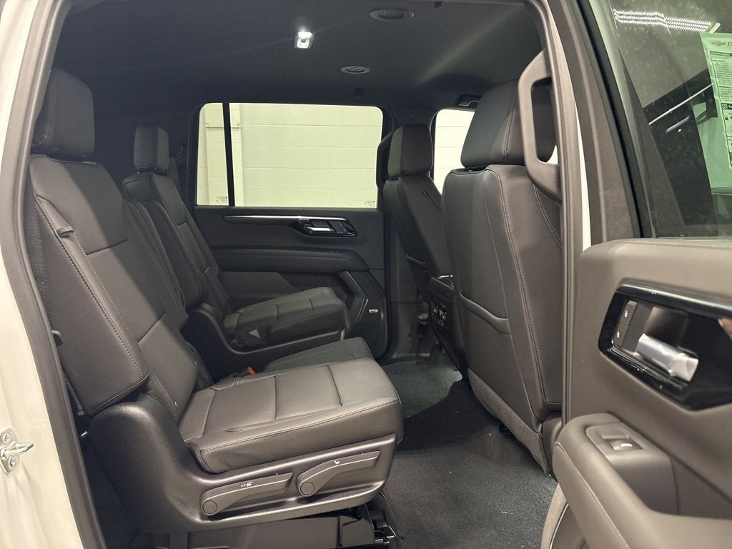 2026 Chevrolet Suburban LT SUV 4WD