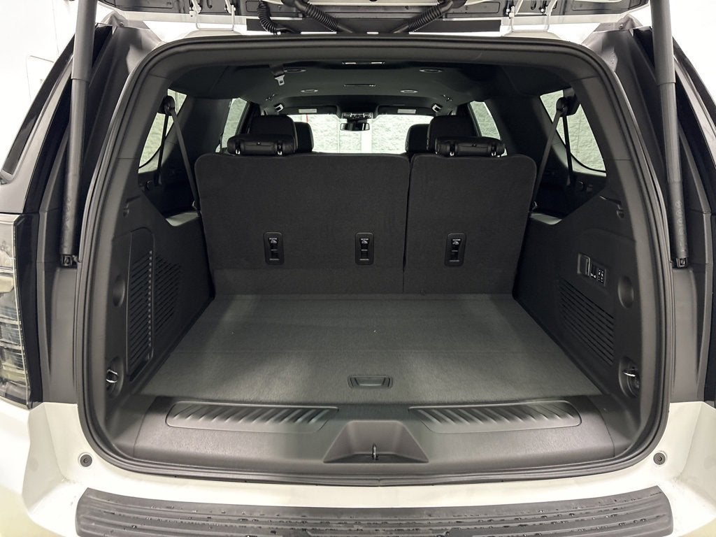 2026 Chevrolet Suburban LT SUV 4WD