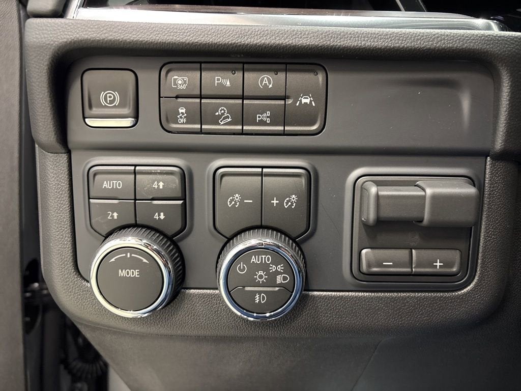 2026 Chevrolet Suburban LT SUV 4WD