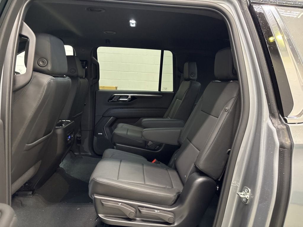 2026 Chevrolet Suburban LT SUV 4WD