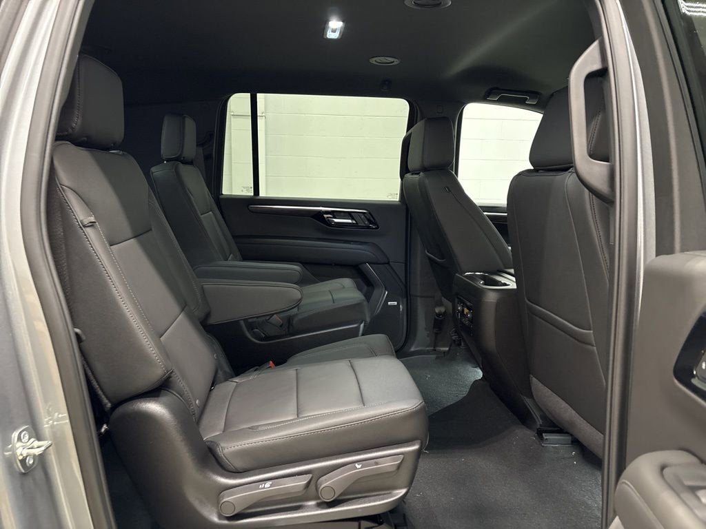 2026 Chevrolet Suburban LT SUV 4WD