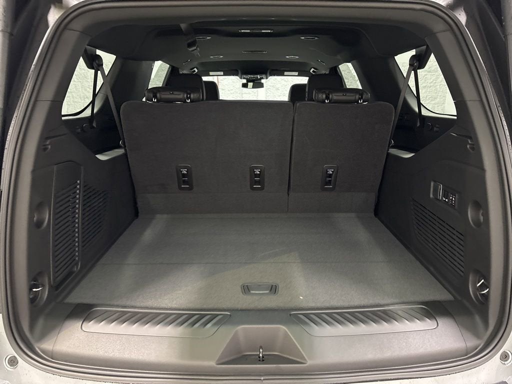 2026 Chevrolet Suburban LT SUV 4WD