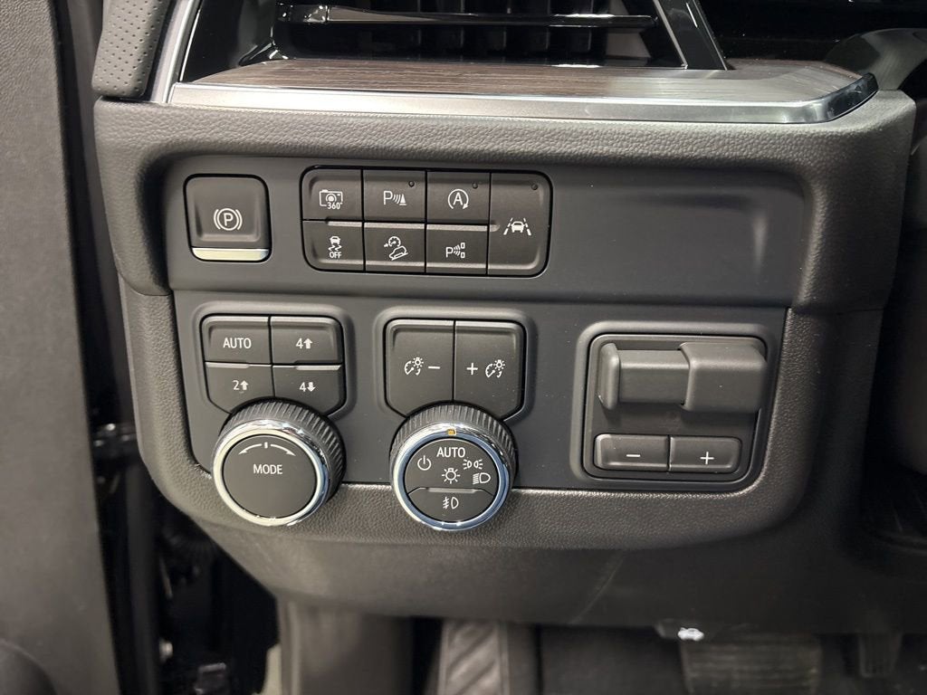 2026 Chevrolet Suburban Premier SUV 4WD