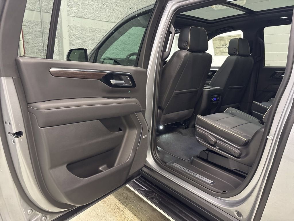 2026 Chevrolet Suburban Premier SUV 4WD