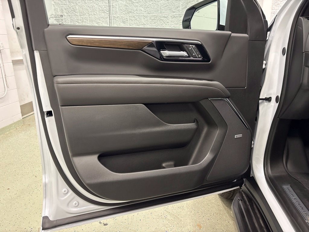 2027 Chevrolet Tahoe High Country SUV 4WD