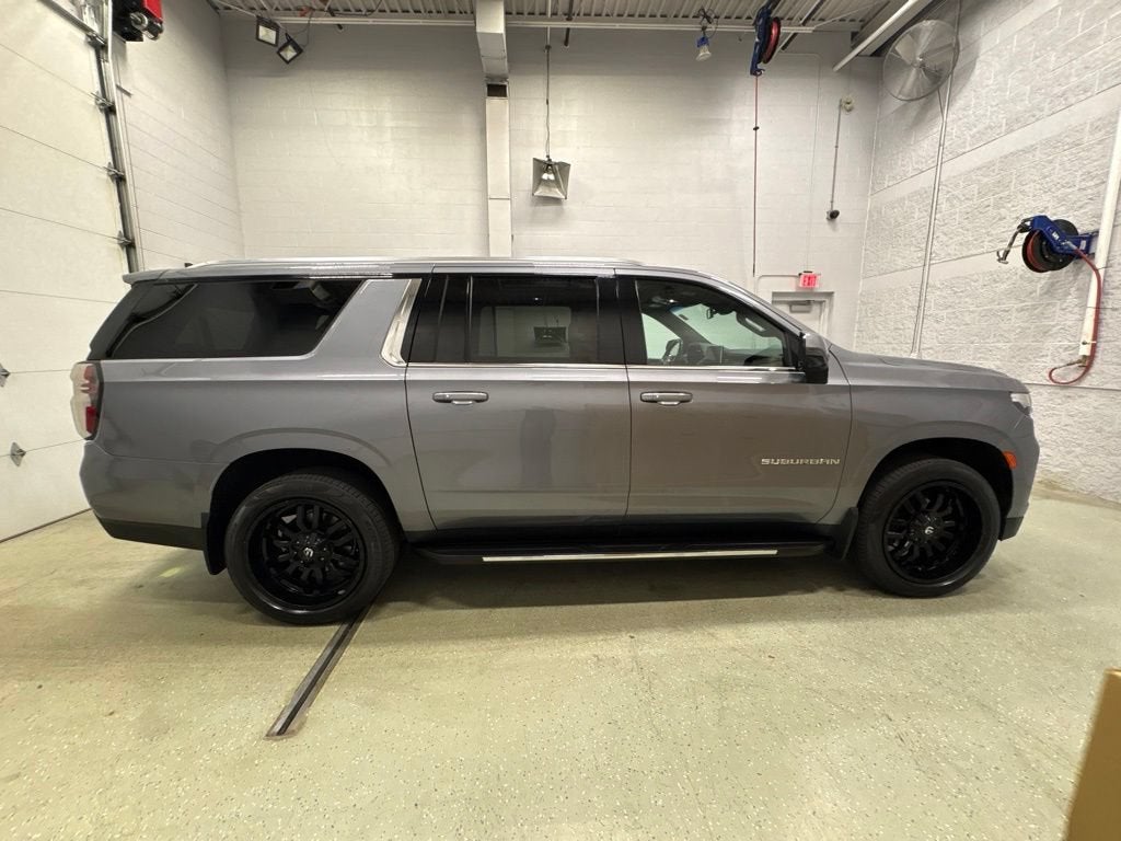 2022 Chevrolet Suburban LT