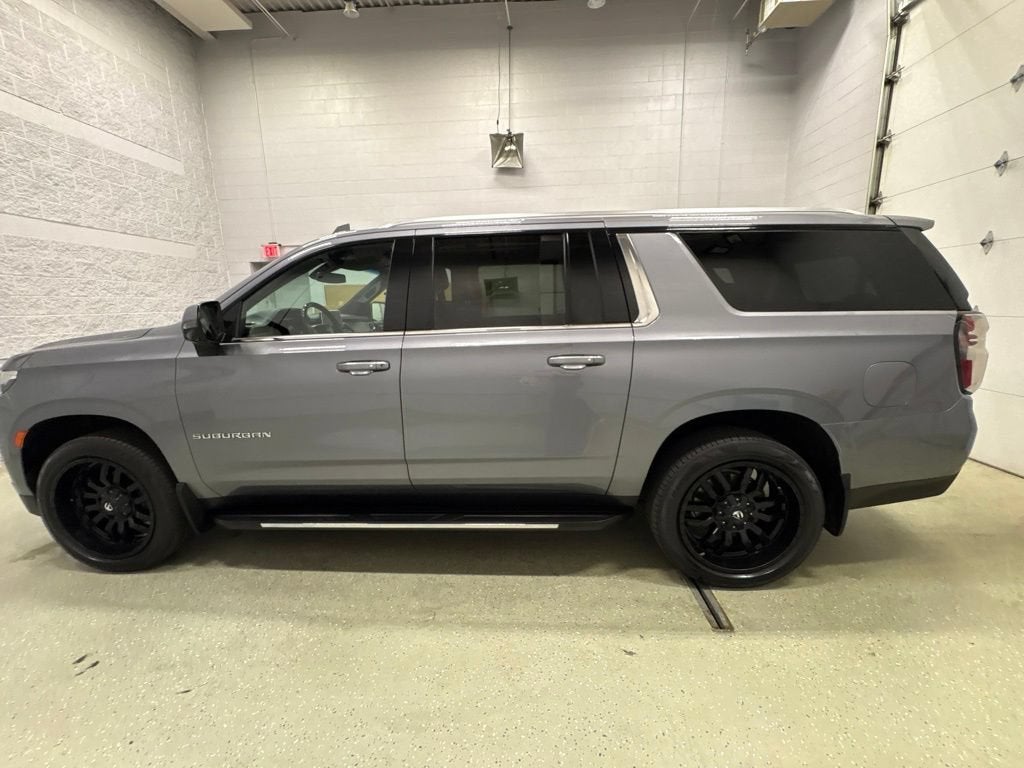 2022 Chevrolet Suburban LT