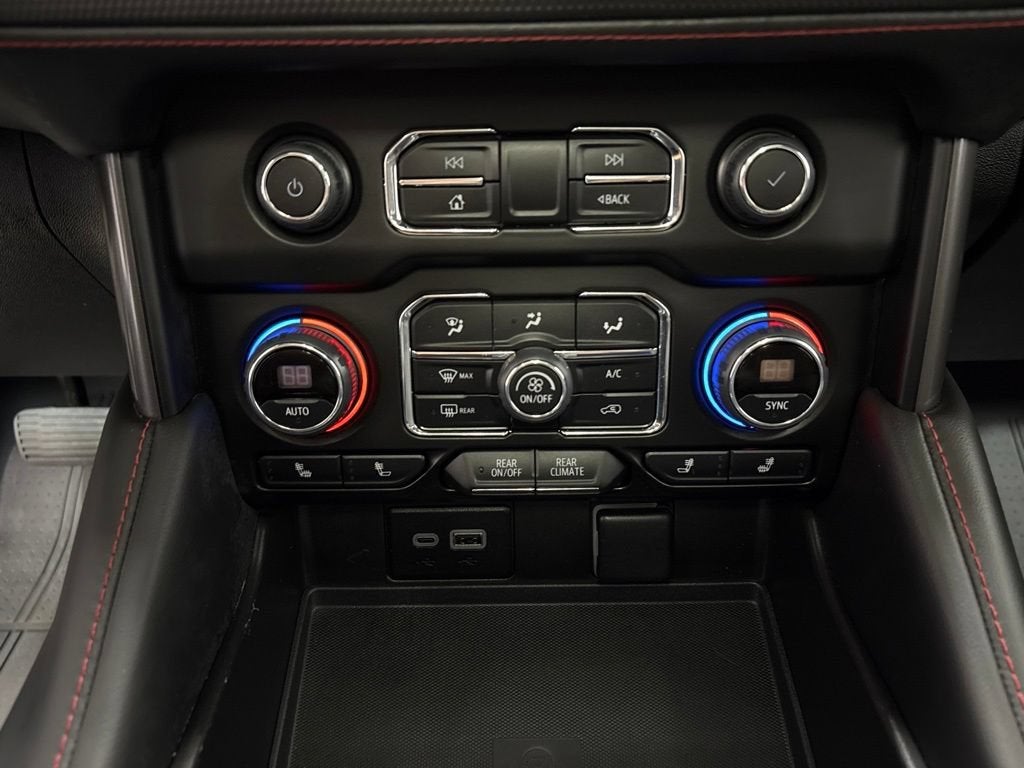 2023 Chevrolet Suburban RST