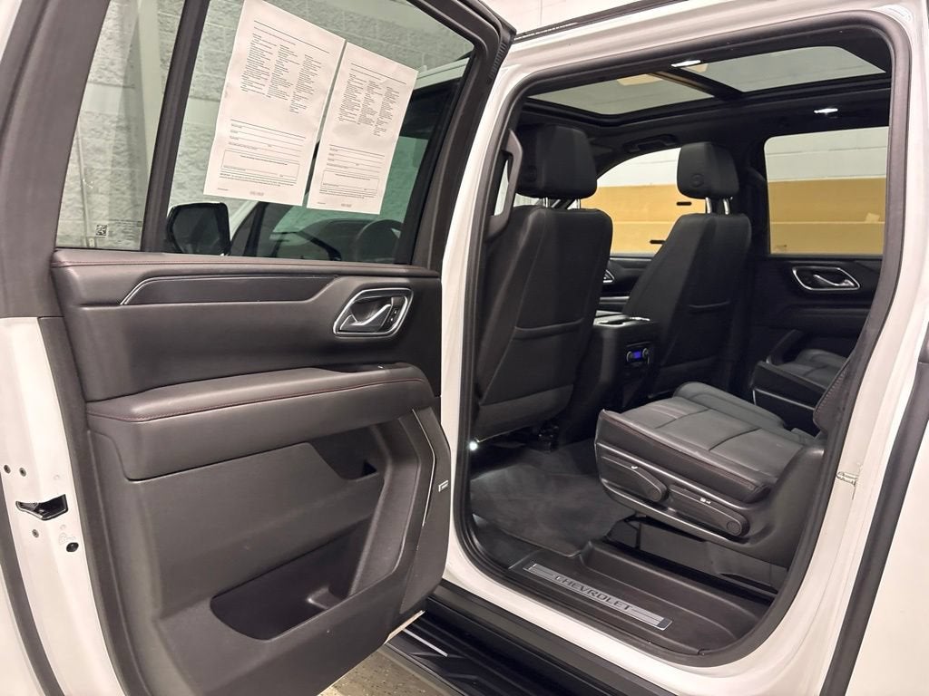 2023 Chevrolet Suburban RST