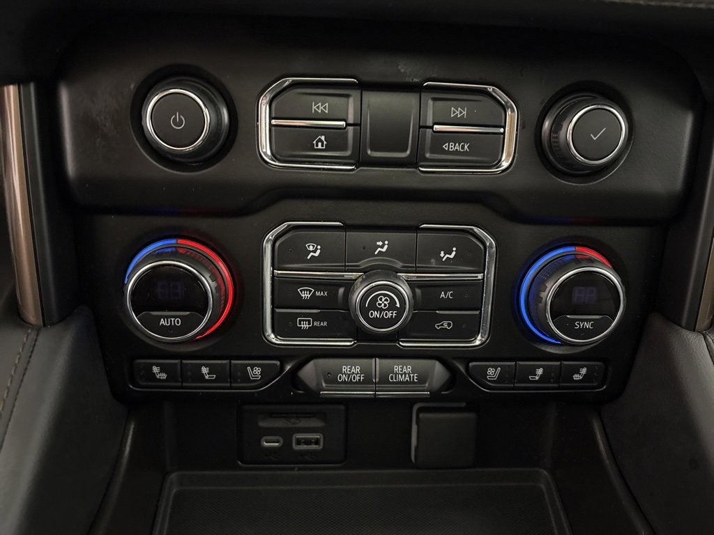 2021 Chevrolet Suburban High Country