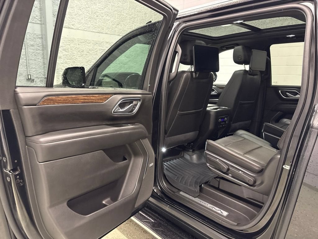 2021 Chevrolet Suburban High Country