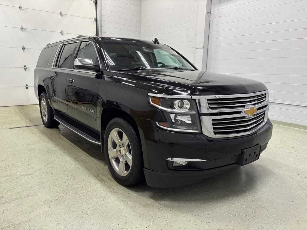 Used 2019 Chevrolet Suburban Premier with VIN 1GNSKJKC6KR217879 for sale in Rogers, Minnesota