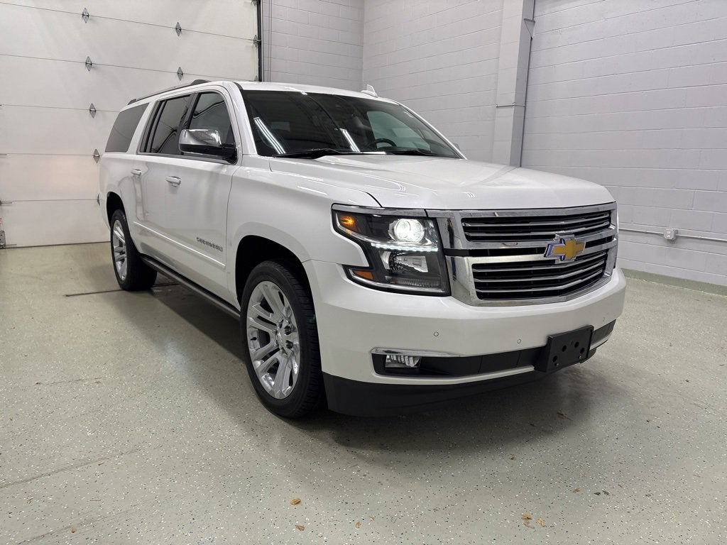 Used 2020 Chevrolet Suburban Premier with VIN 1GNSKJKJ5LR136226 for sale in Rogers, Minnesota