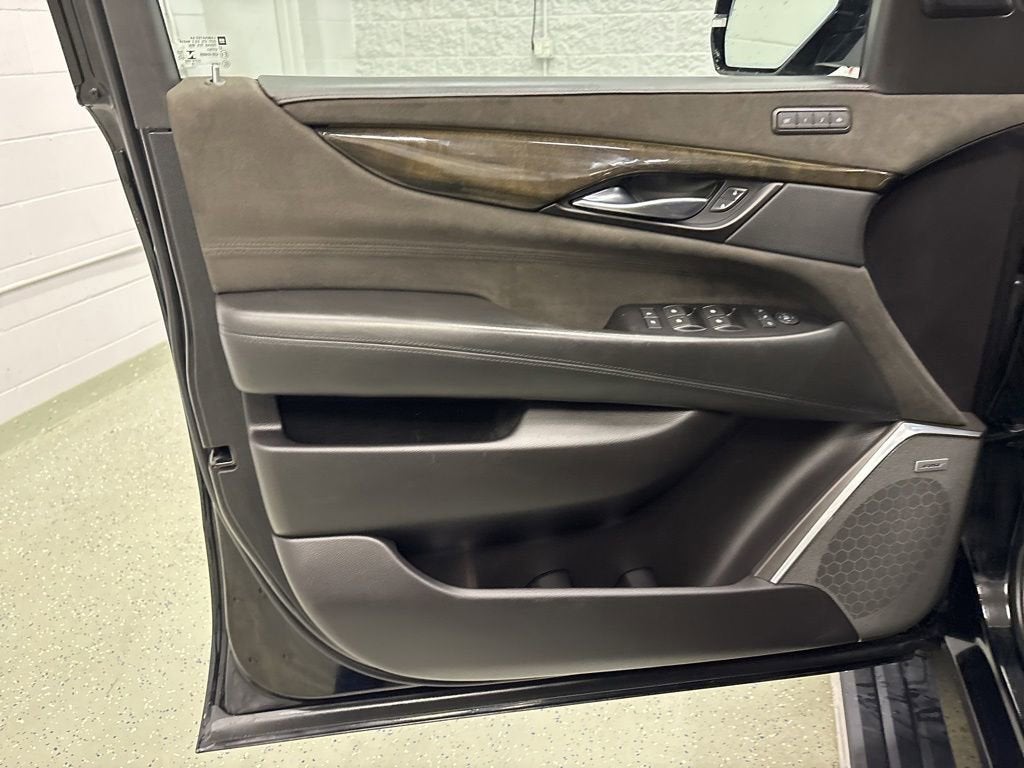 2019 Cadillac Escalade Platinum