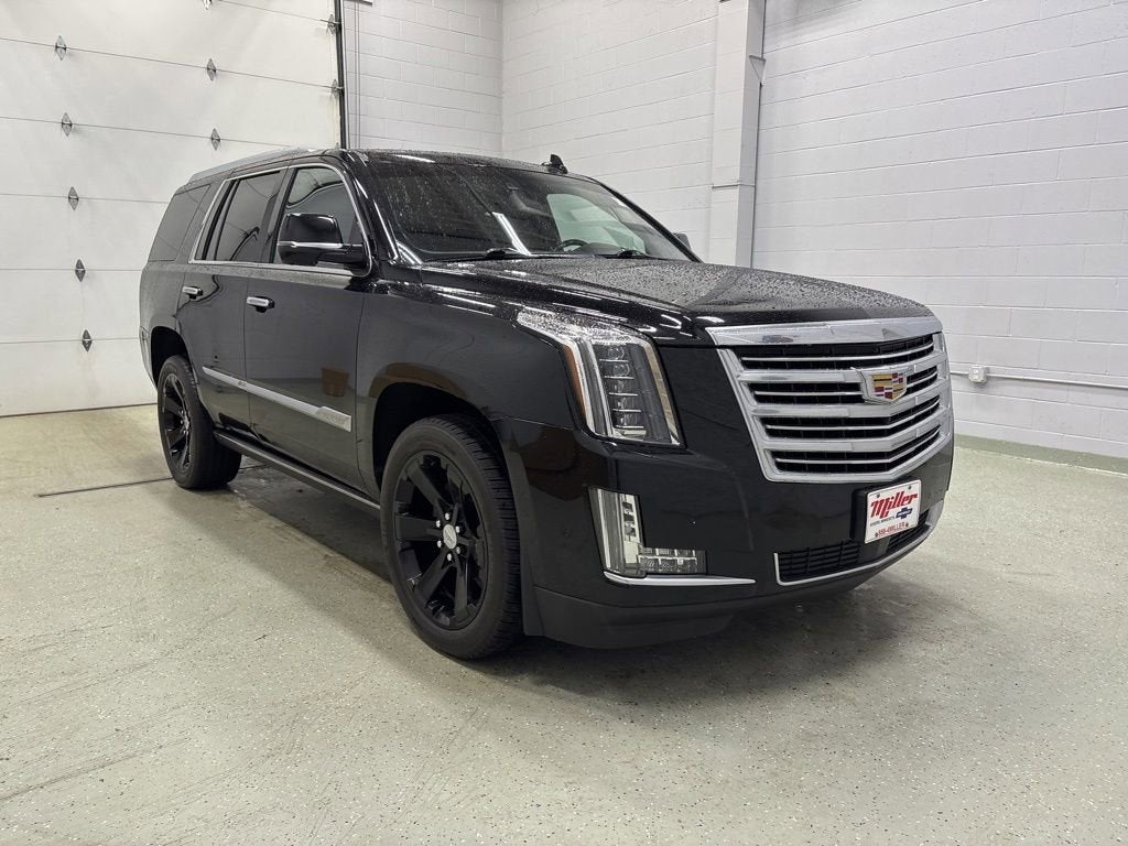 Used 2019 Cadillac Escalade Platinum with VIN 1GYS4DKJXKR126885 for sale in Rogers, Minnesota