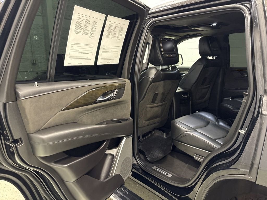 2019 Cadillac Escalade Platinum
