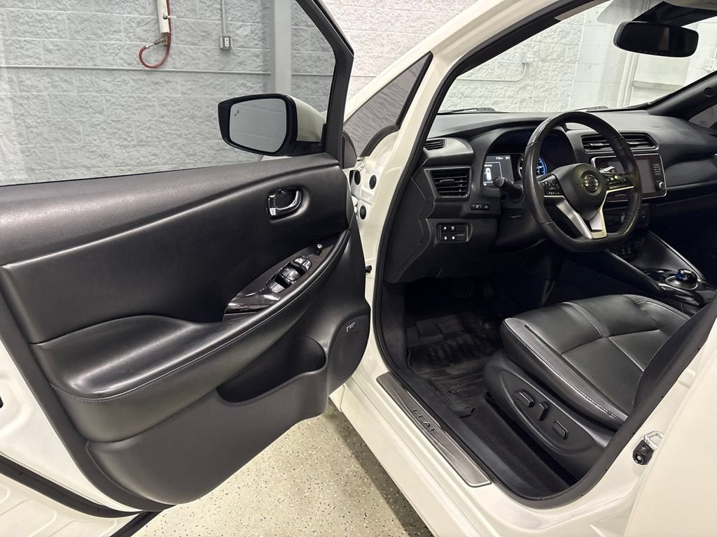 2021 Nissan LEAF SL PLUS 62 kWh
