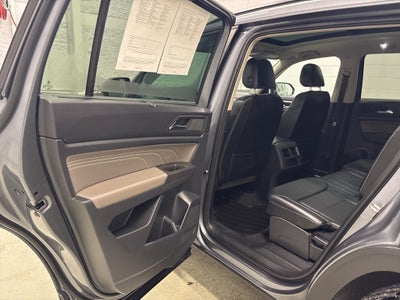 2022 Volkswagen Atlas 3.6L V6 SE w/Technology
