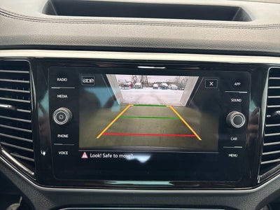 2022 Volkswagen Atlas 3.6L V6 SE w/Technology