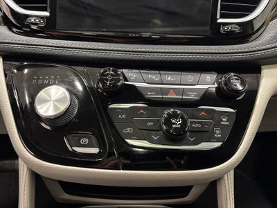2022 Chrysler Pacifica Limited AWD