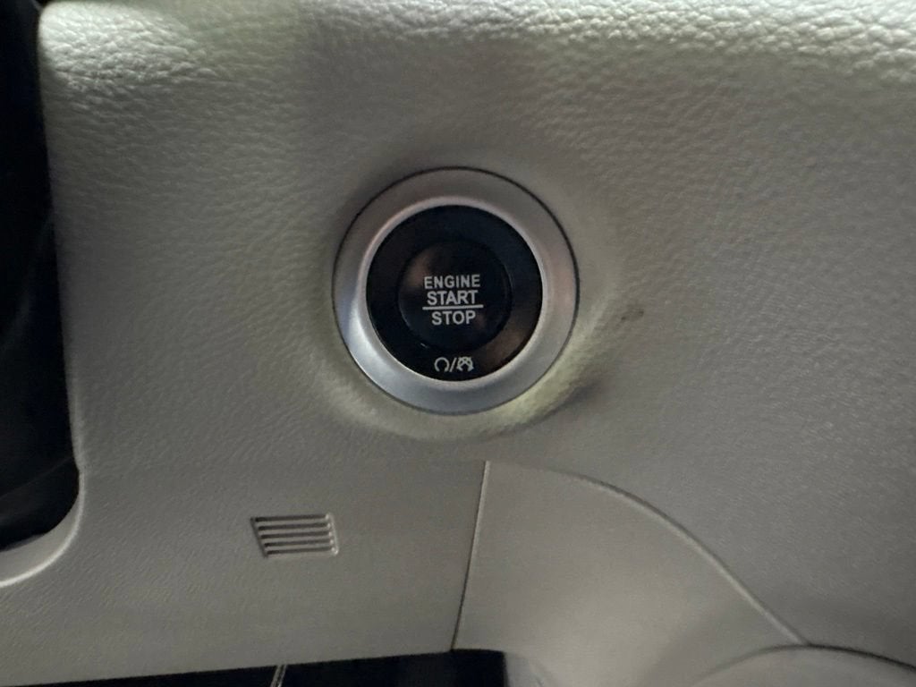 2022 Chrysler Pacifica Limited AWD