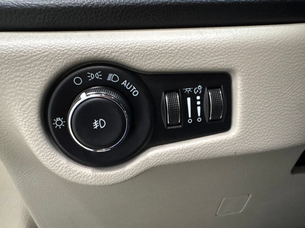 2022 Chrysler Pacifica Limited AWD