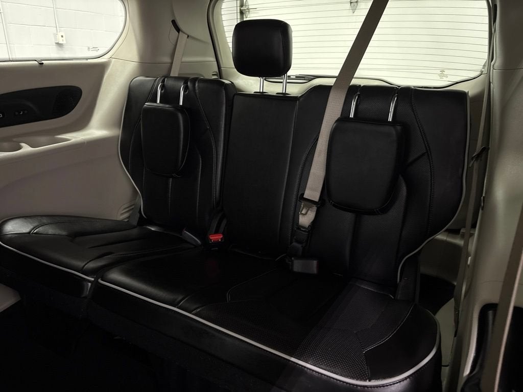 2022 Chrysler Pacifica Limited AWD