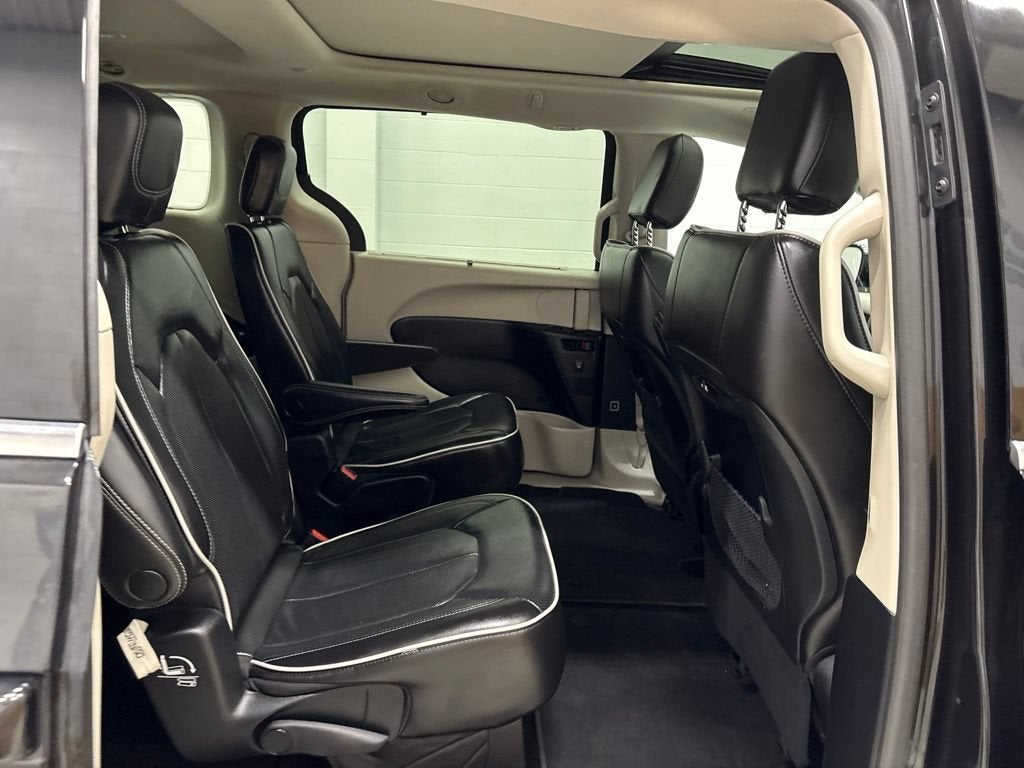 2022 Chrysler Pacifica Limited AWD