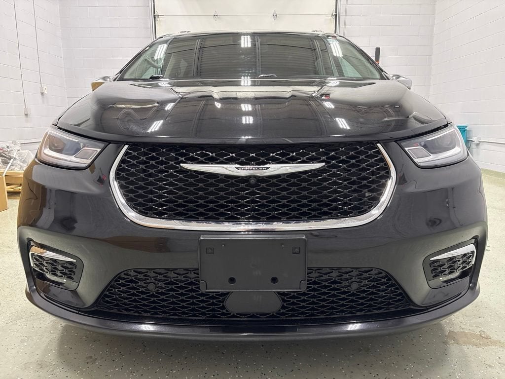 2022 Chrysler Pacifica Limited AWD