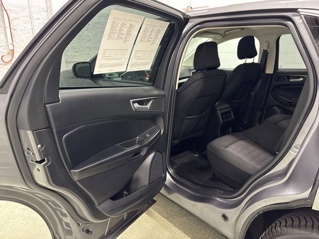 2021 Ford Edge SE