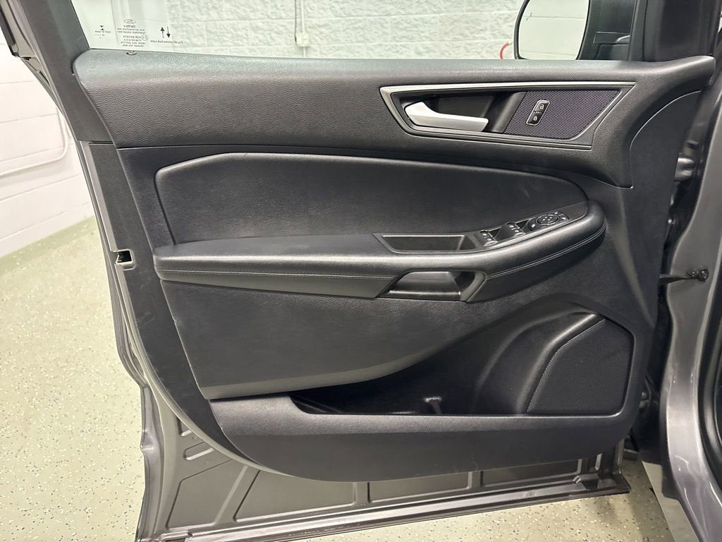 2021 Ford Edge SE