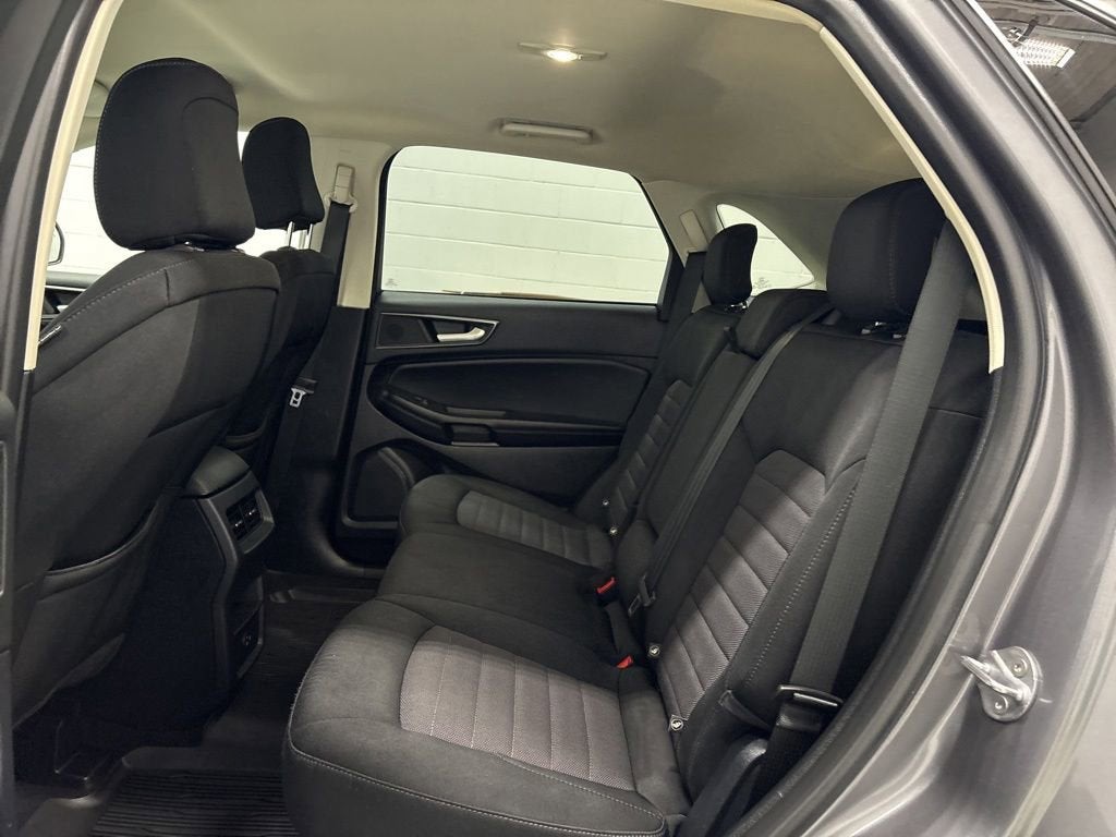 2021 Ford Edge SE