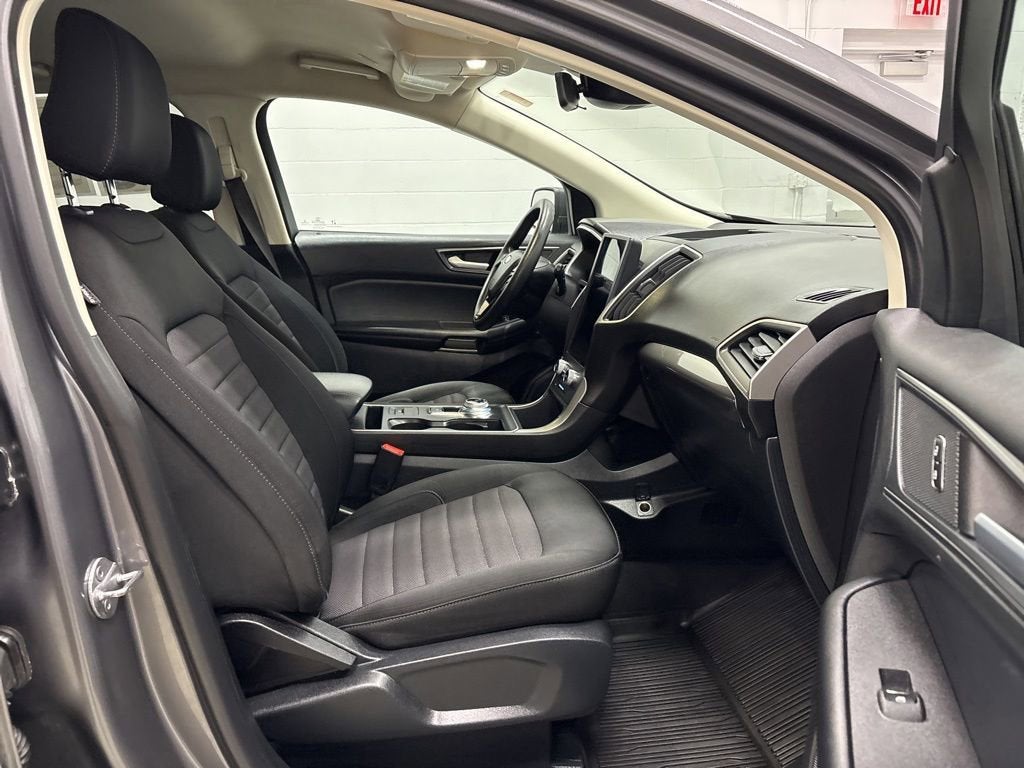 2021 Ford Edge SE