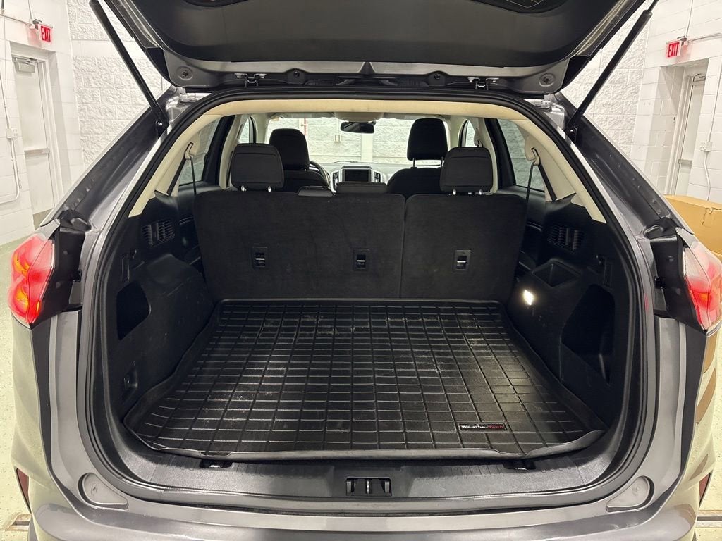 2021 Ford Edge SE