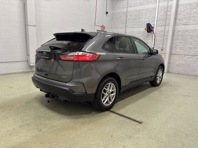 2021 Ford Edge SE
