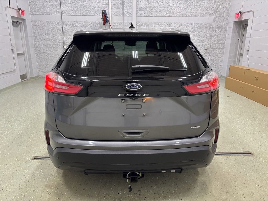 2021 Ford Edge SE