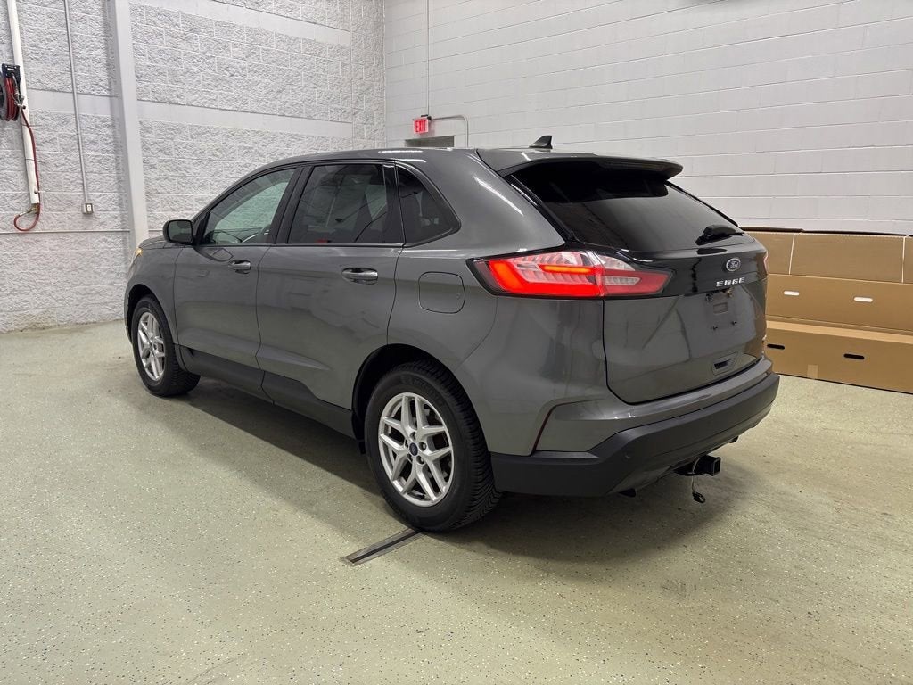2021 Ford Edge SE