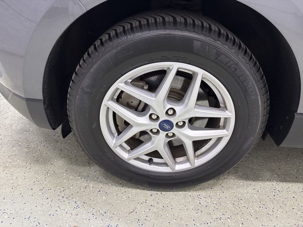 2021 Ford Edge SE
